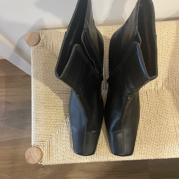 Black ankle boots (new) - Picture 2 of 7